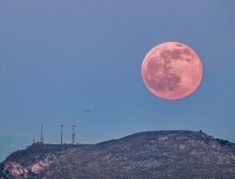 Luna de Fresa 2025: la última Luna llena de primavera iluminará el cielo de junio