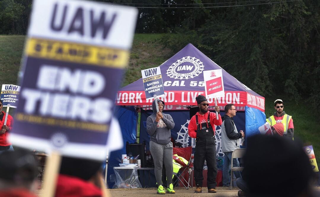 Sindicato amplía huelga automotriz en Estados Unidos al sumar otros 8 mil 700 empleados. Foto: AFP