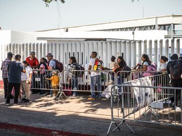 Trump planea grandes centros de detención para inmigrantes ilegales previo a su expulsión