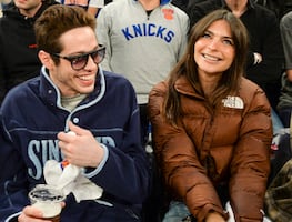 Sonrientes y enamorados, Emily Ratajkowski y Pete Davidson confirman romance