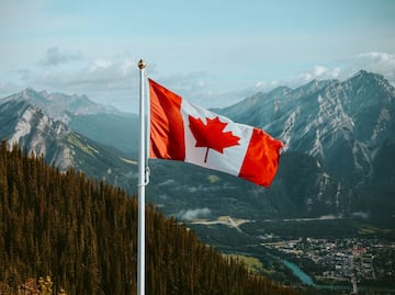 Vacante en Canadá para mexicanos con preparatoria y sueldo de $37,179 pesos