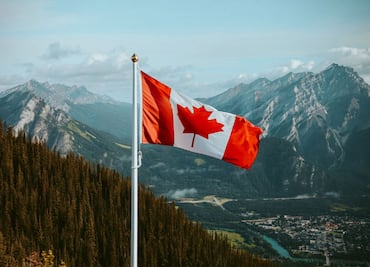 Hay vacantes para mexicanos en Canadá: Ofrecen $59,700 al cumplir estos requisitos