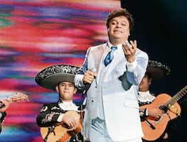 ¿Juan Gabriel en París? Video desata teorías sobre su supuesta reaparición