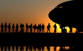 ¿Se acerca una operación militar de EU en Cuba? Esto revela un mensaje interno, según CBS