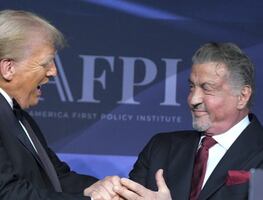 Sylvester Stallone califica a Trump como el "segundo George Washington". VIDEO