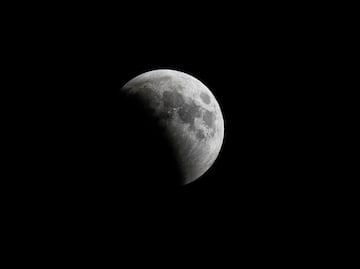 Todos los eclipses solares y lunares que habrá en 2022; cómo y cuándo verlos