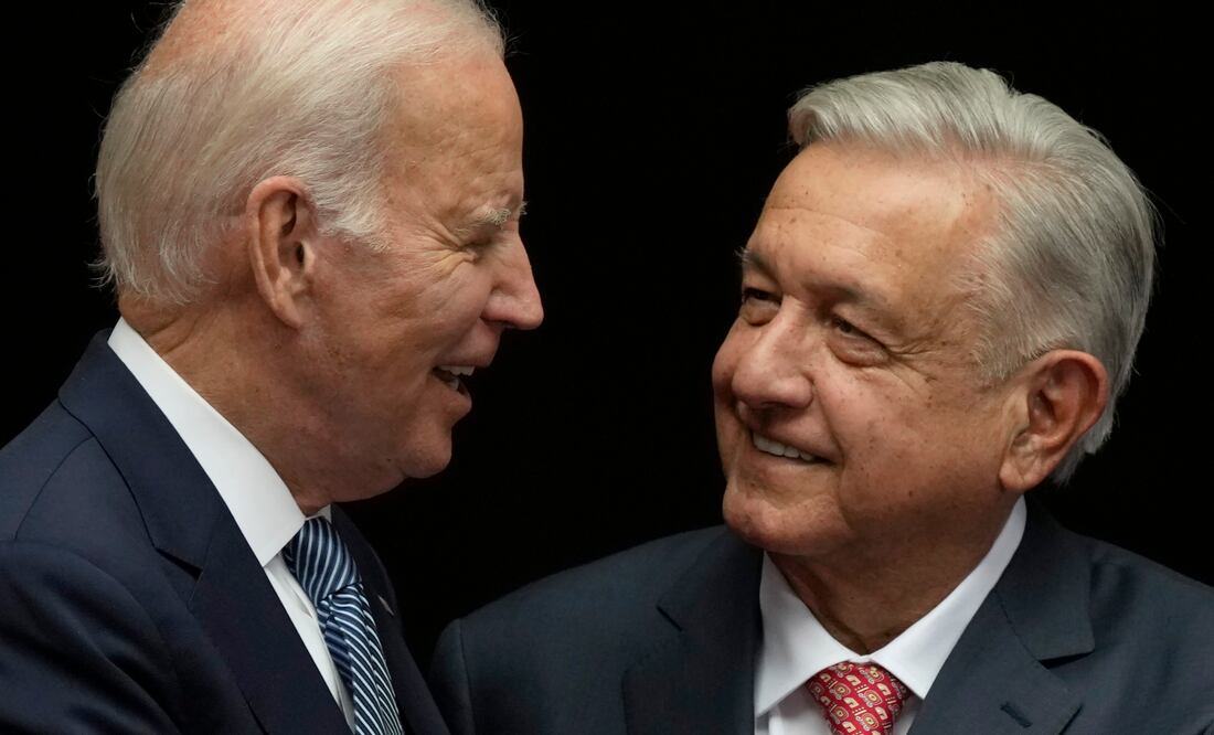 AMLO pide a Estados Unidos que deporte a migrantes "directo" a sus países en vez de a México. (AP Foto/Fernando Llano, Archivo)