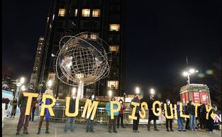 Trump se queda sin apoyo empresarial y pone en peligro el futuro de su marca