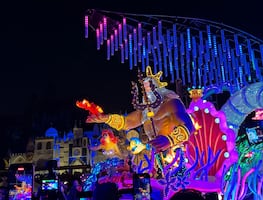 De Pixar a un millón de luces: Desfiles para vivir en el 70 aniversario de Disneyland California