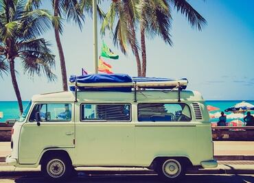 Recorre la paradisíaca isla Kauaʻi en una ‘combi’ retro