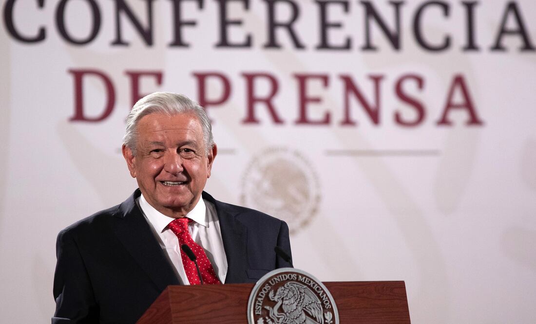 AMLO promete seguir de cerca la pelea de Marco Alonso Verde por el oro olímpico. EFE/Presidencia de México