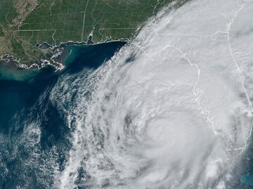 Huracán Milton crece de tamaño a medida que se acerca a la costa oeste de Florida