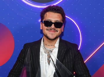 Christian Nodal. Quién es, a cuánto asciende su fortuna y cuántos hijos tiene