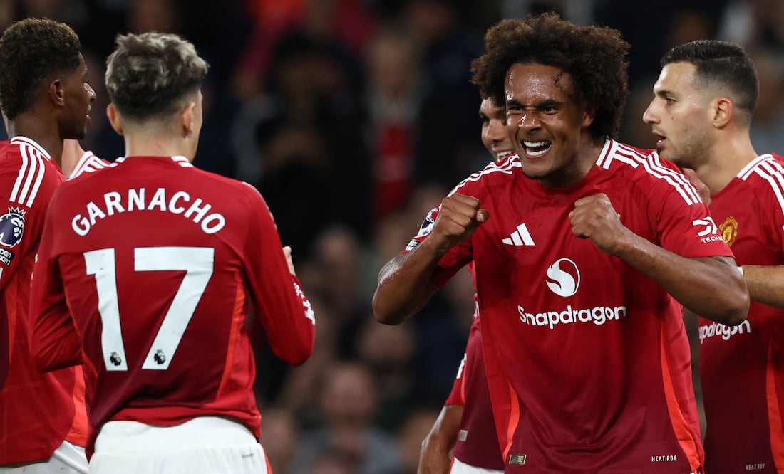 Joshua Zirkzee Brilla en su Debut con Gol Agónico para el Manchester United. (Photo by Darren Staples / AFP)