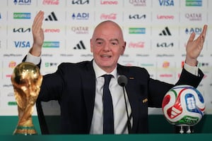 Infantino se rinde ante el Estadio Azteca: “Está bendito por los dioses del futbol”