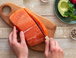 ¿No es tan sano como dicen? Estudio demuestra que el salmón no tiene estos nutrientes escenciales