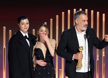 ¿Estaba borracha? Milly Alocock dio de qué hablar en los Globos de Oro (VIDEO)