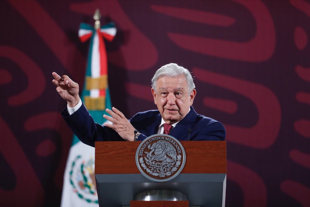 AMLO califica de “politiquería” advertencias de calificadoras sobre sus reformas. EFE/Sáshenka Gutiérrez