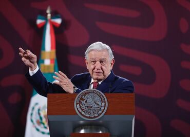 AMLO califica de “politiquería” advertencias de calificadoras sobre sus reformas