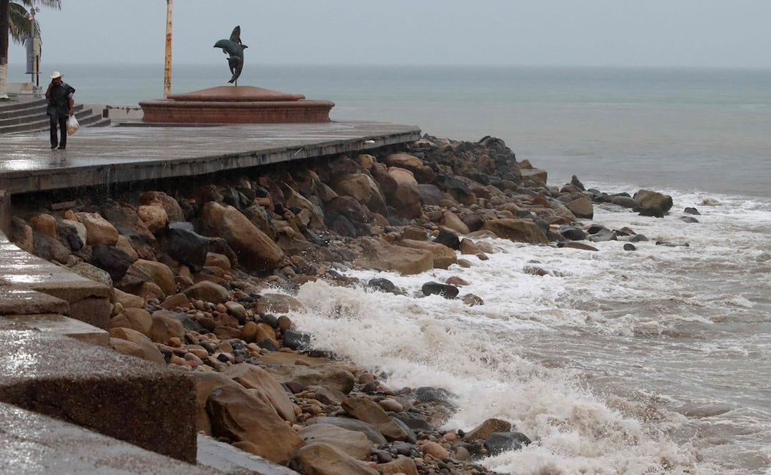 Lidia toca tierra como poderoso huracán categoría 4 en Jalisco, México. Foto: AFP