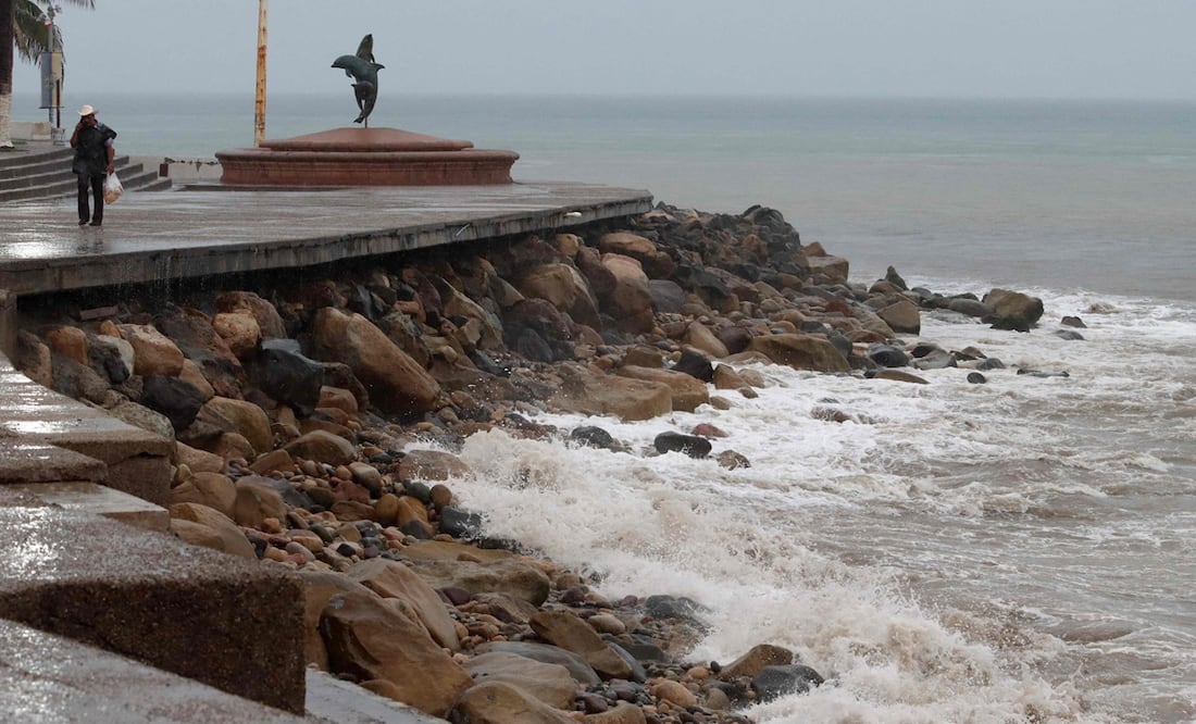 Lidia toca tierra como poderoso huracán categoría 4 en Jalisco, México. Foto: AFP