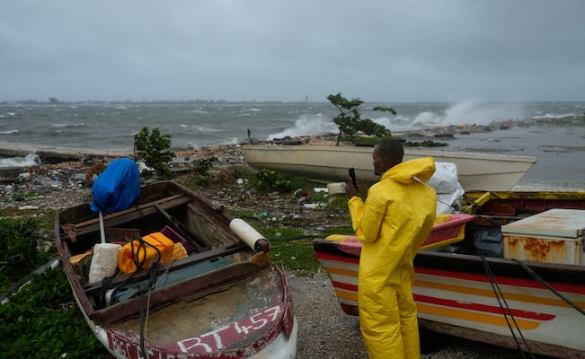 El Caribe se recupera tras el devastador huracán Melissa, que se dirige a las Bermudas