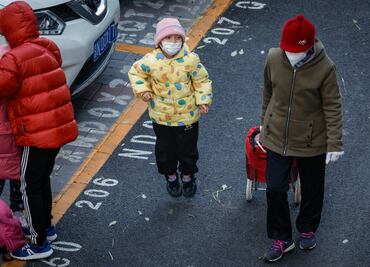 China no detectó patógenos "inusuales o nuevos" en brotes de neumonía, dice la OMS