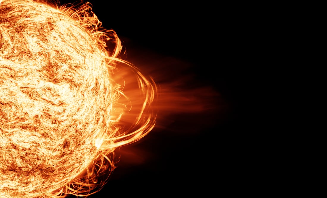 ¡Alerta solar! UNAM advierte que una poderosa tormenta solar podría afectar satélites y redes eléctricas en México Foto iStock / lurii Garmash