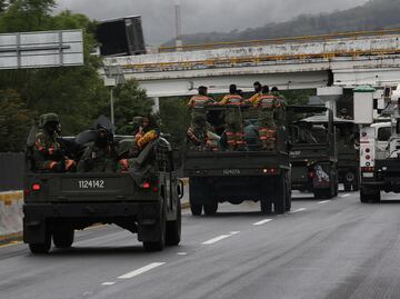 Reportan daños en principales carreteras de Guerrero por el huracán Otis; Personal del Ejército viaja en apoyo