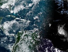 Tormenta tropical Bret amenaza con convertirse en huracán y afectar la costa atlántica