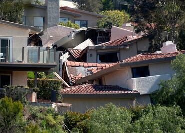 Casas de lujo en Rolling Hills Estates, amenazadas por deslizamiento de tierra; hay alerta de evacuación