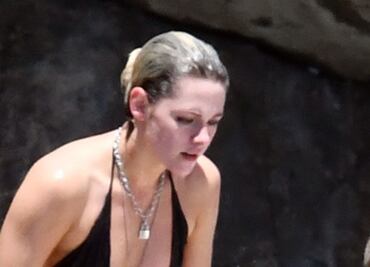 Kristen Stewart y Stella Maxwell presumen 'bikini body' en playas italianas