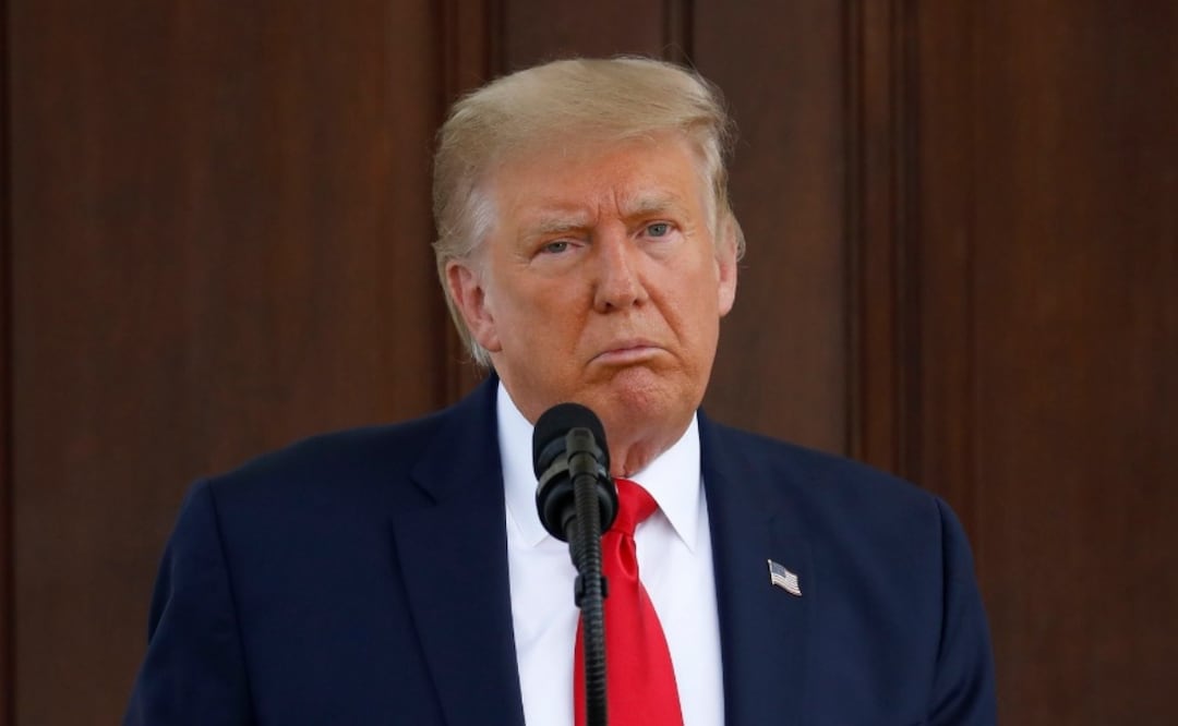 Trump acusado por supuestos delitos cometidos antes y durante su mandato. Foto: EFE