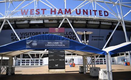 Reino Unido contempla medidas de distanciamiento durante un año más