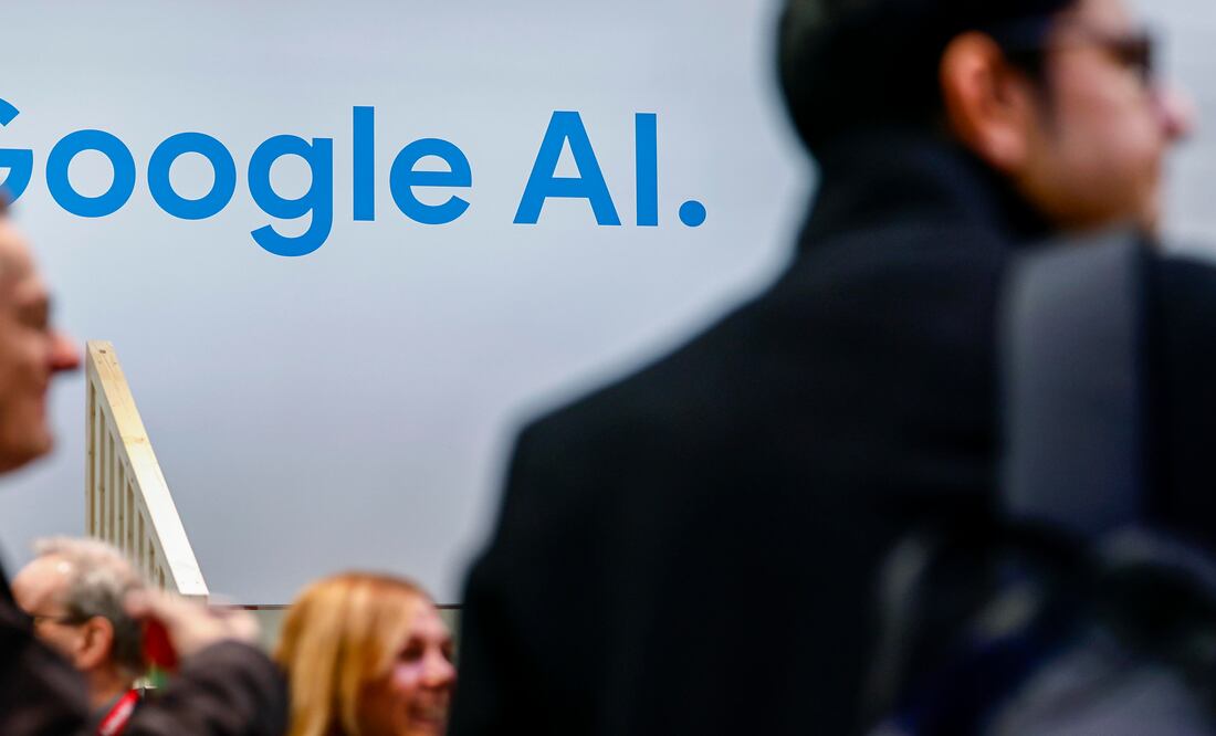 Alphabet, matriz de Google, se dispara en bolsa tras buenos resultados trimestrales. EFE/EPA/HANNIBAL HANSCHKE