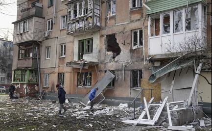 Zelenski denuncia un ataque aéreo ruso contra hospital infantil en Mariúpol