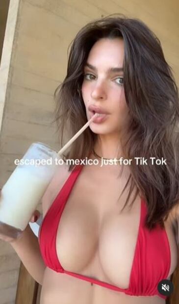 Emily Ratajkowski vía Instagram