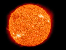 Mancha solar gigante apunta a la Tierra: NASA en máxima alerta por AR 4079