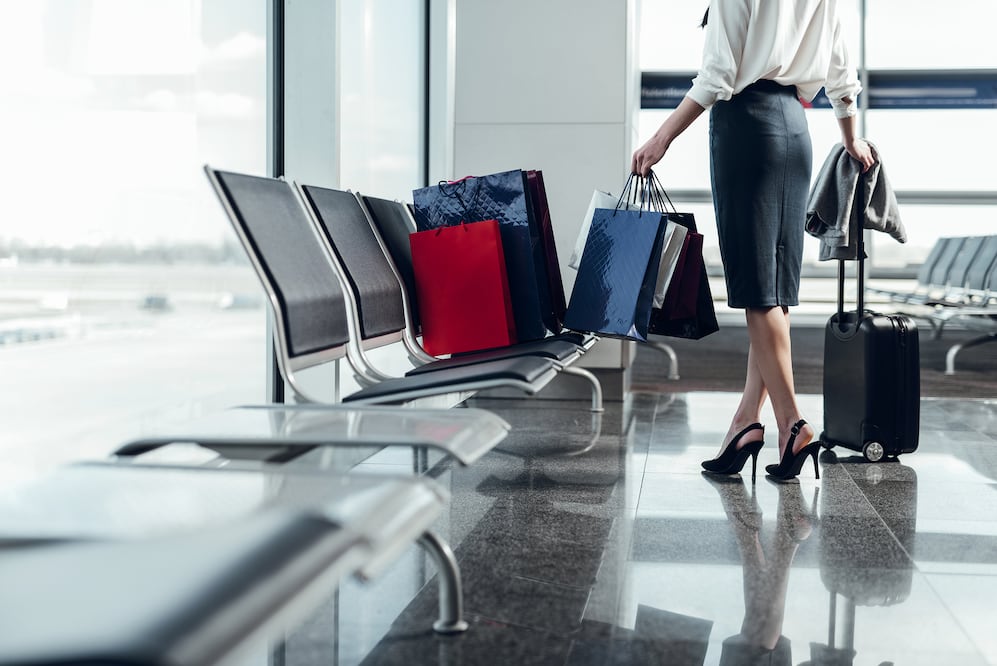 5 cosas que debes evitar comprar en los aeropuertos. Foto: iStock / YakobchukOlena