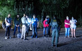 Texas endurece medidas contra migrantes; continuará construcción del muro