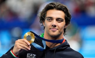 Juegos Olímpicos. ¿Quién es Thomas Ceccon, el nadador italiano que enciende las redes por sus abdominales?