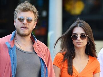 Emily Ratajkowski presume cintura de 'Barbie' en Nueva York