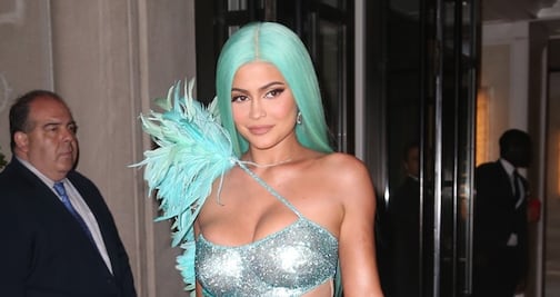 Kylie Jenner arrasa con vestido transparente al estilo 'sirena' 