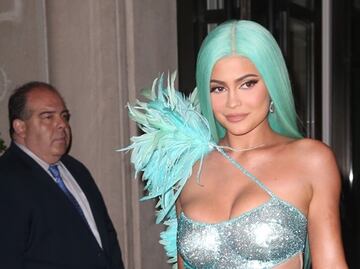 Kylie Jenner arrasa con vestido transparente al estilo 'sirena'