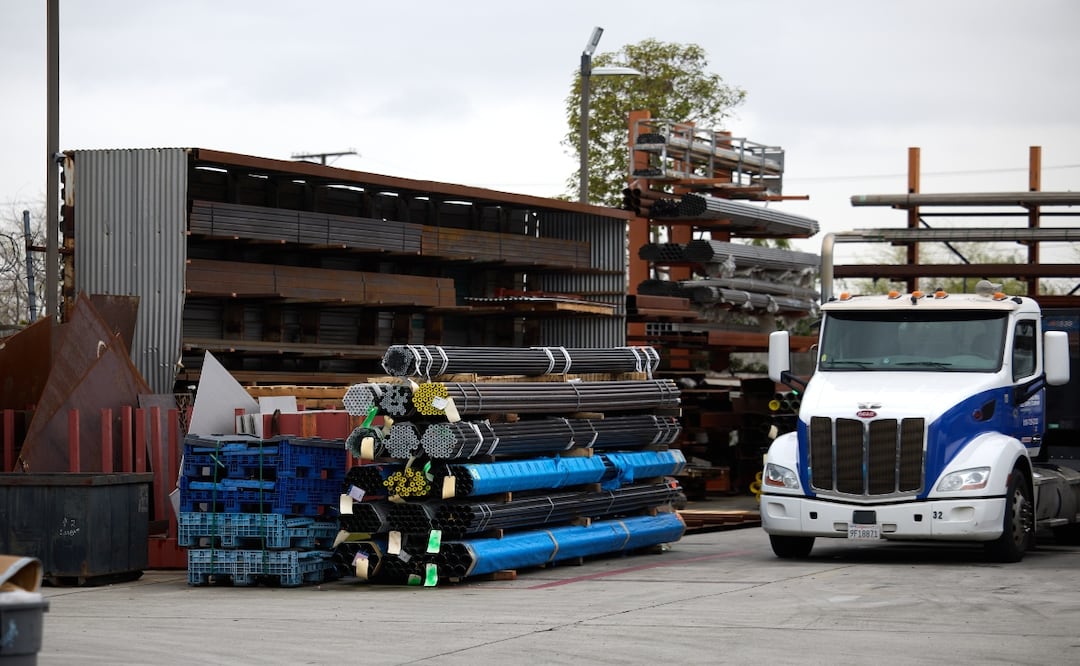 EU cancela duplicar aranceles a acero canadiense luego que Ontario suspende aumento a electricidad. Foto: EFE