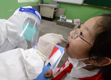 Wuhan reabrirá escuelas; uso de cubrebocas no será obligatorio