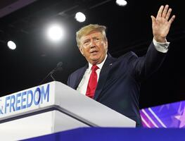 Trump califica de "inteligentes" a los asaltantes del Capitolio