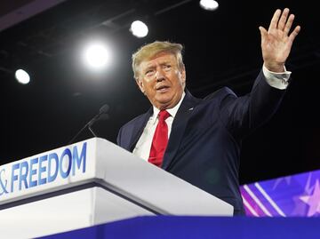 Trump califica de "inteligentes" a los asaltantes del Capitolio