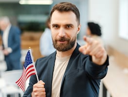 Trabaja como asistente de pasaportes en el Consulado de Estados Unidos en México; pagan $426,490