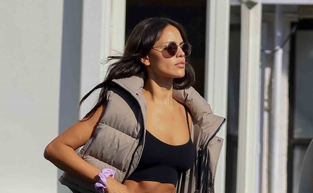 Eiza González seduce Los Ángeles con ajustados leggings y bralette. Foto: The Grosby Group